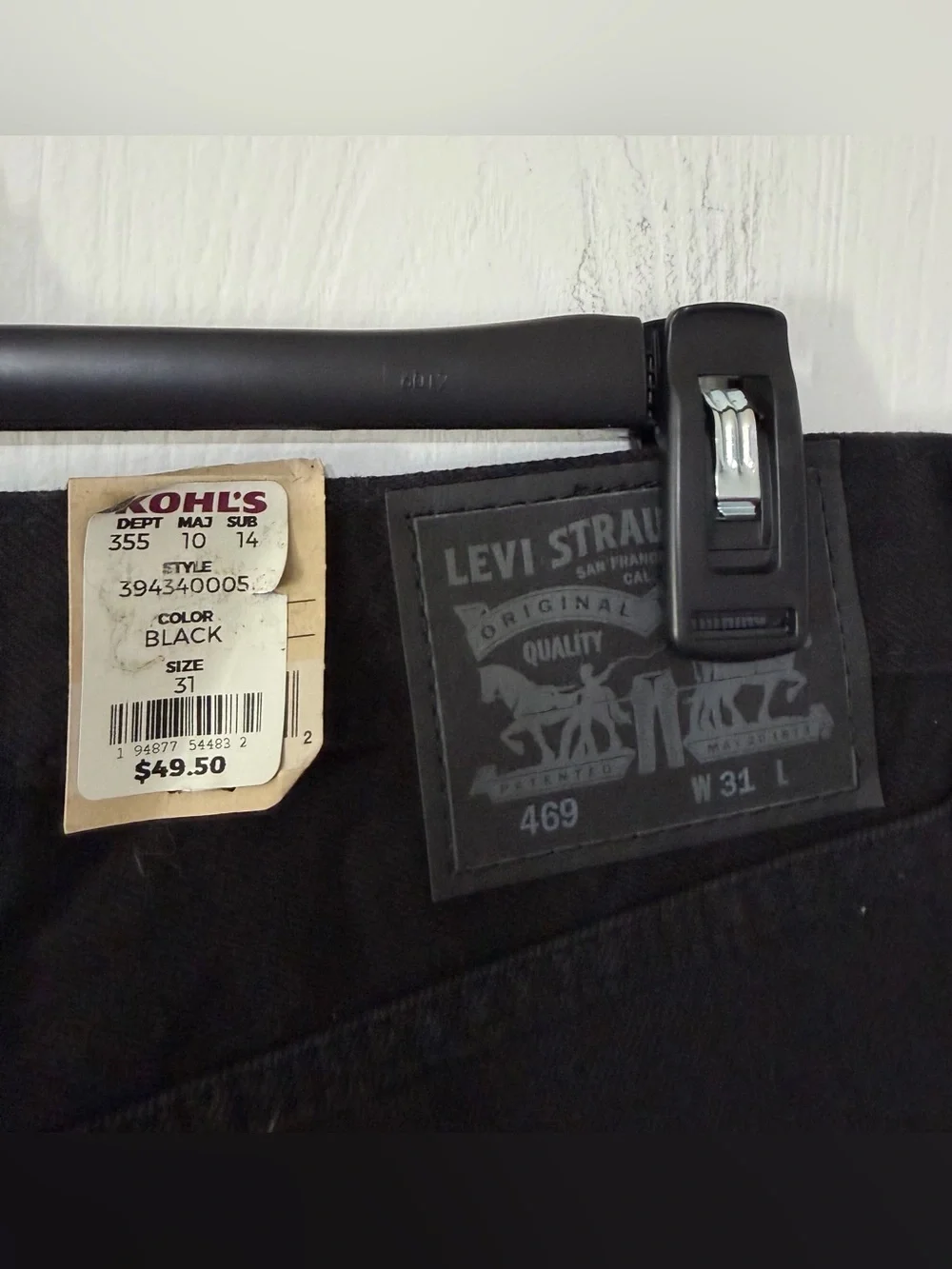 Levi’s 469 Loose Jean Shorts Black